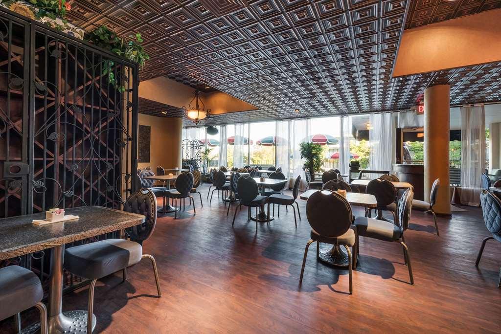 Quality & Conference Center Hotel 2*