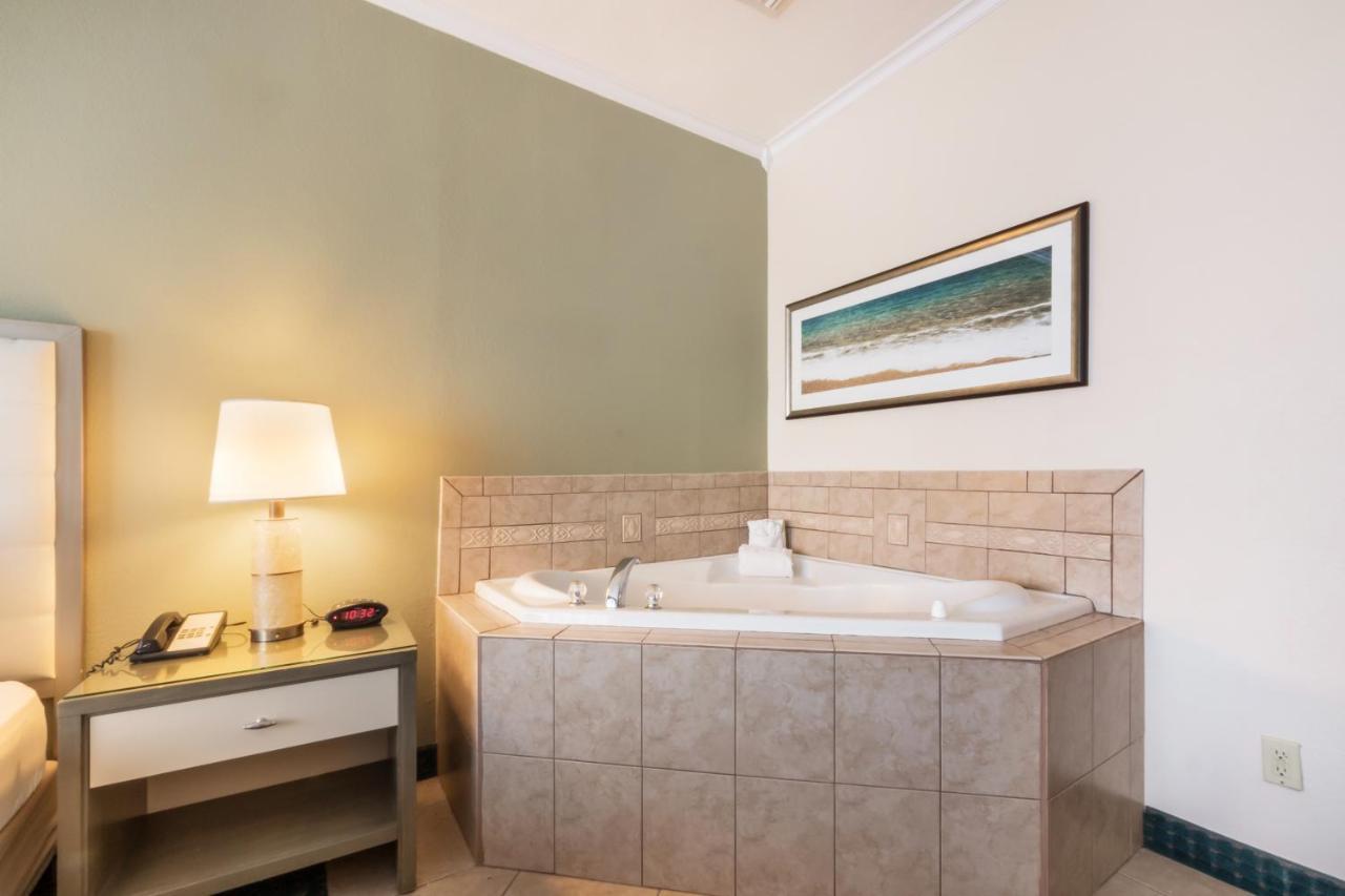 Quality & Conference Center Hotel