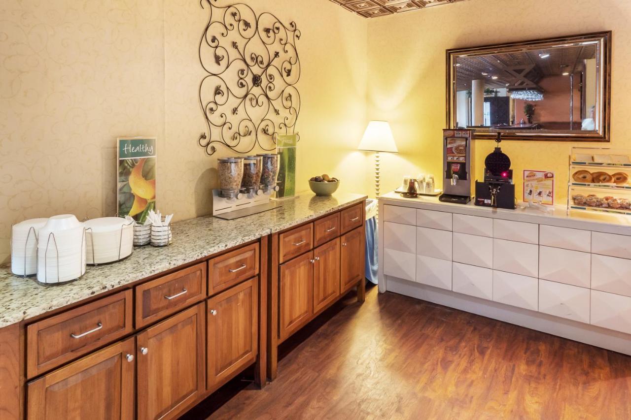 Quality & Conference Center Hotel 2*
