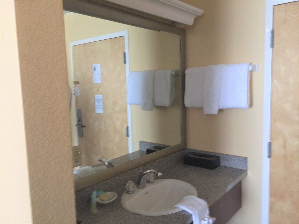 Hotel Quality & Conference Center